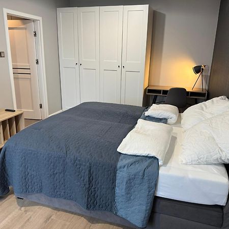 Noche Apartament Rondo Wiatraczna Warszawa Exteriör bild